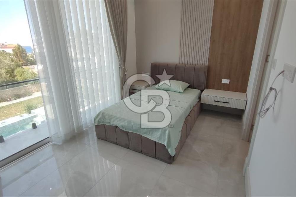 GİRNE ALAGADİ'DE EMSALSİZ 800M2 ARSA ÜZERİNDE 4,5+1 250M2 KAPALI ALANI BULUNAN  SATILIK DUBLEKS VİLLA