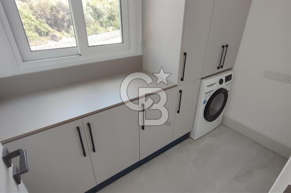 GİRNE ALAGADİ'DE EMSALSİZ 800M2 ARSA ÜZERİNDE 4,5+1 250M2 KAPALI ALANI BULUNAN  SATILIK DUBLEKS VİLLA
