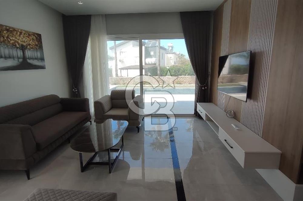 GİRNE ALAGADİ'DE EMSALSİZ 800M2 ARSA ÜZERİNDE 4,5+1 250M2 KAPALI ALANI BULUNAN  SATILIK DUBLEKS VİLLA