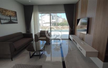 GİRNE ALAGADİ'DE EMSALSİZ 800M2 ARSA ÜZERİNDE 4,5+1 250M2 KAPALI ALANI BULUNAN  SATILIK DUBLEKS VİLLA
