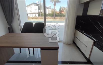 GİRNE ALAGADİ'DE EMSALSİZ 800M2 ARSA ÜZERİNDE 4,5+1 250M2 KAPALI ALANI BULUNAN  SATILIK DUBLEKS VİLLA