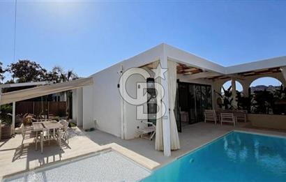 BODRUM YALIKAVAK ÖZEL YAPIM LÜKS 3+1 EŞYALI TEK KAT VİLLA