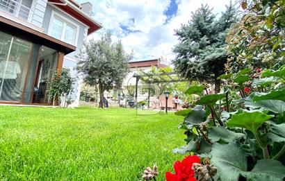 Büyükçekmece Ekşioğlu Yakamoz Sitesi Satılık 5+2 Müstakil Villa