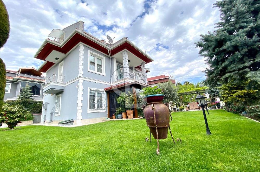 Büyükçekmece Ekşioğlu Yakamoz Sitesi Satılık 5+2 Müstakil Villa