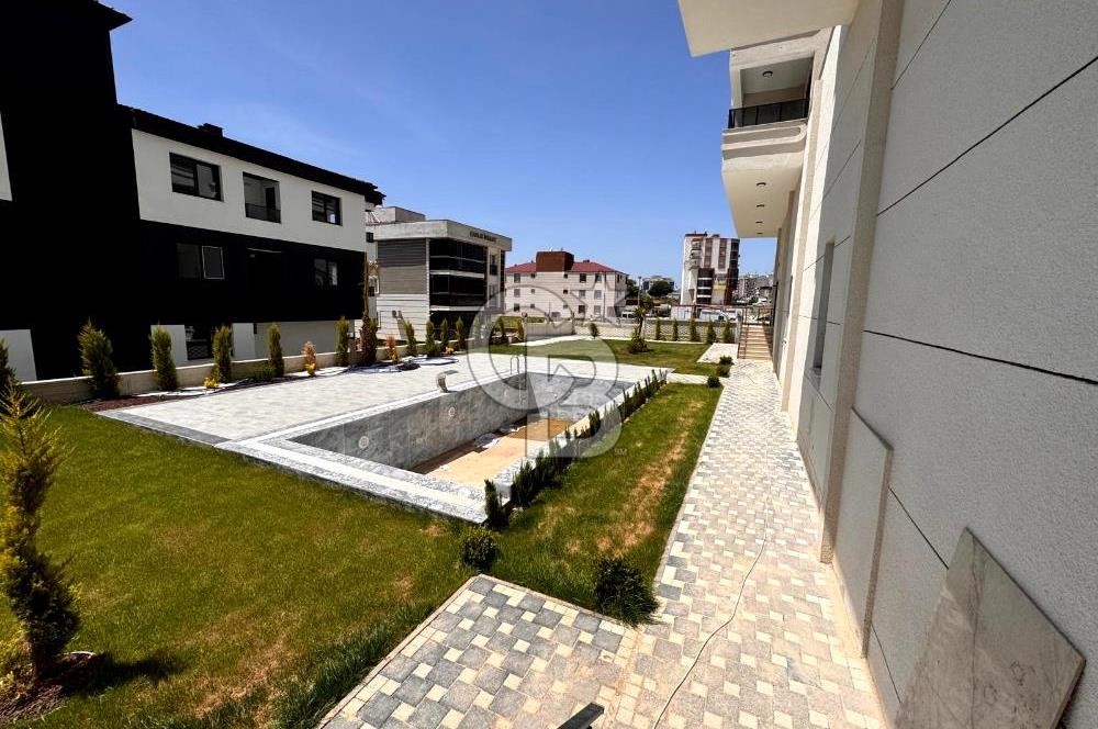 AYRANCILARDA ANA YOLA CEPHE, HAVUZLU, SIFIR 2+1 SATILIK DAİRE
