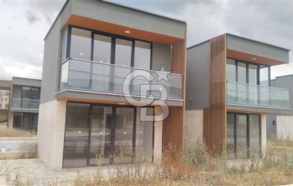 DENİZE 500 METRE 1+1 BAHÇE KATI YAZLIK DAİRE