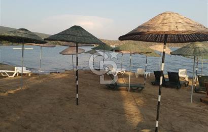 KIYIKIŞLACIK’TA ÖZEL PLAJLI İKİZ TRİPLEKS VİLLA