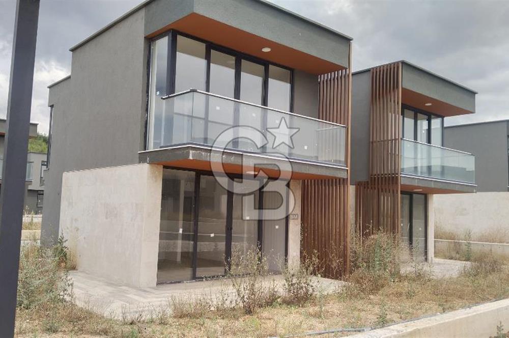 DENİZE 500 METRE 1+1 BAHÇE KATI YAZLIK DAİRE