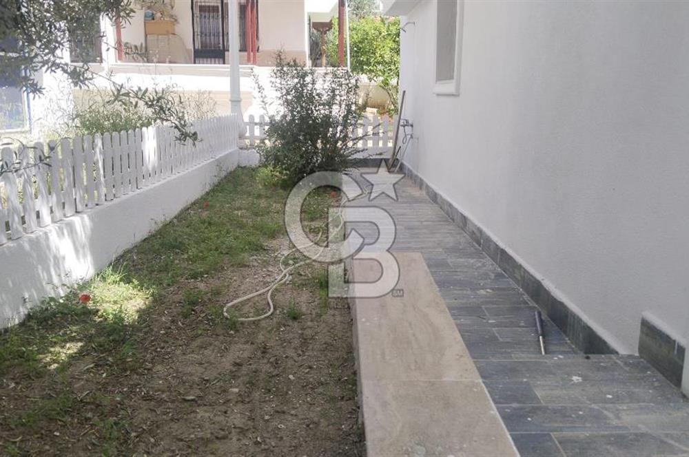 KIYIKIŞLACIK’TA ÖZEL PLAJLI İKİZ TRİPLEKS VİLLA