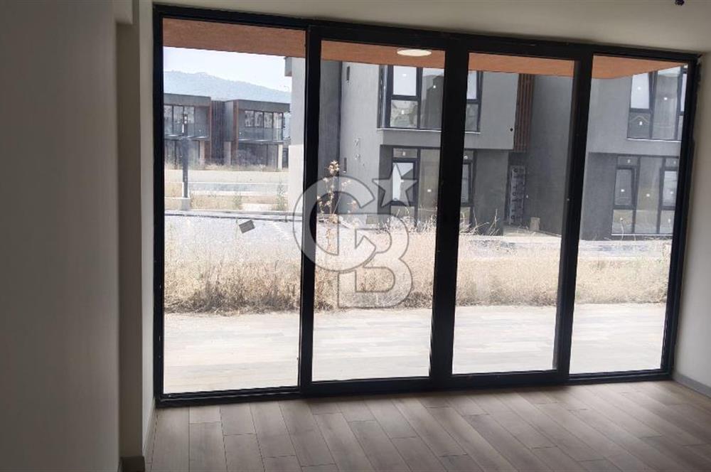 DENİZE 500 METRE 1+1 BAHÇE KATI YAZLIK DAİRE