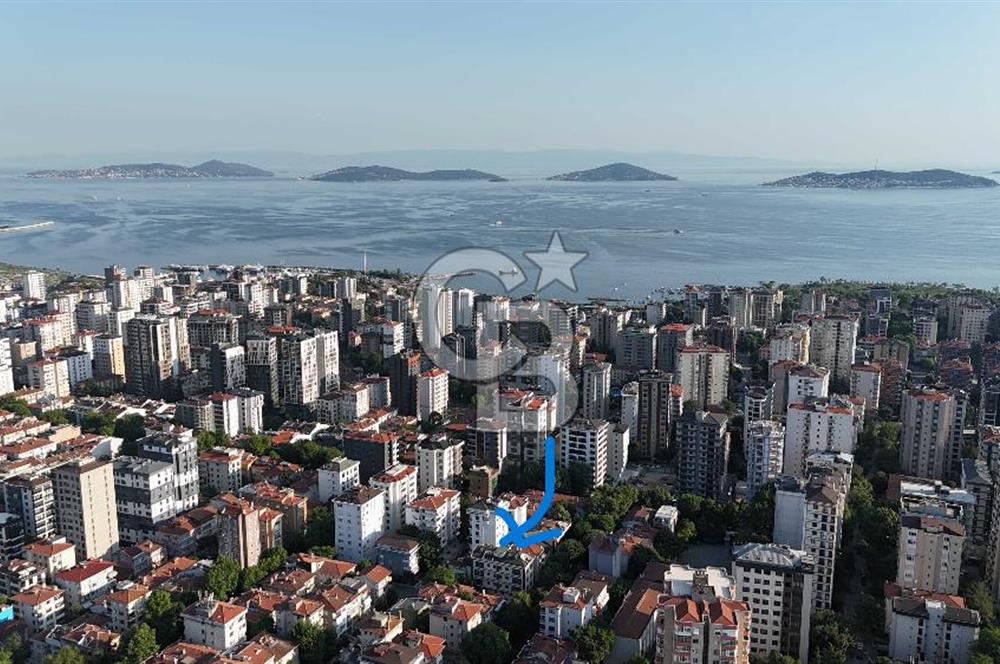Suadiye'de Konum Avantajlı , Teraslı , İki Ayrı Girişli,  3+1 Çatı Dubleksi 