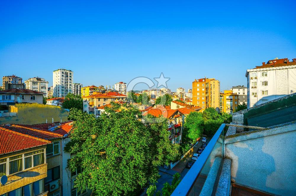 Suadiye'de Konum Avantajlı , Teraslı , İki Ayrı Girişli,  3+1 Çatı Dubleksi 