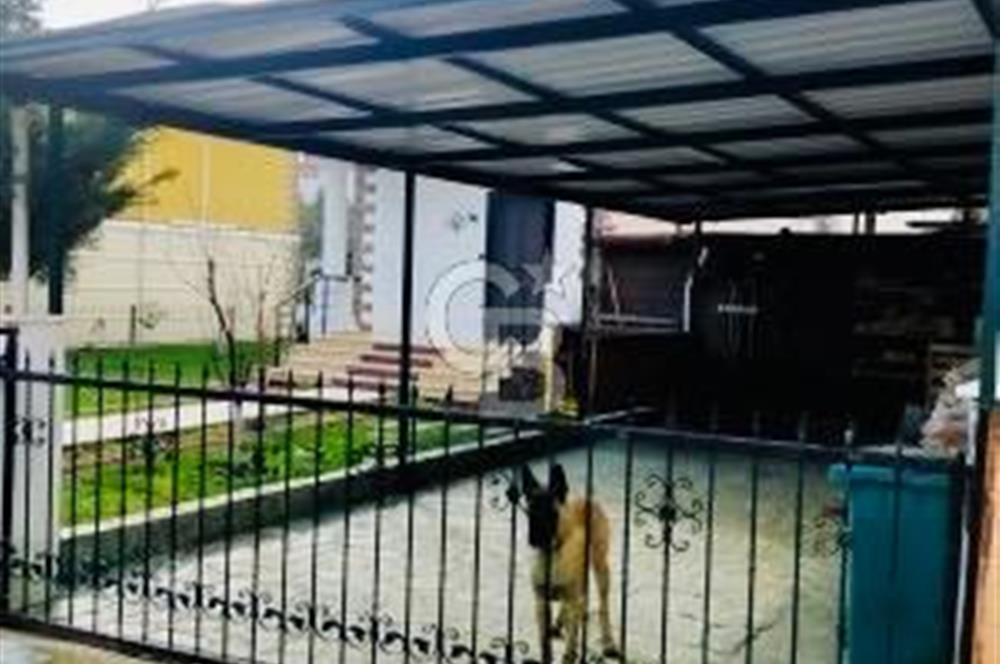 EDREMİT AVCILARDA BÜYÜK BAHÇE KULLANIMLI VİLLA