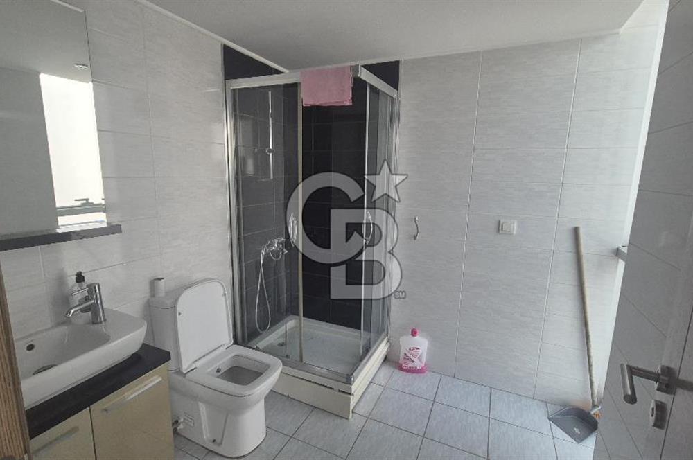 Bayraklı Adliye Yakını Doğa Plazada 82 m2 Geniş 2+1 Kiralık Ofis