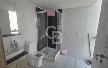 Bayraklı Adliye Yakını Doğa Plazada 82 m2 Geniş 2+1 Kiralık Ofis