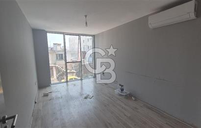 Bayraklı Adliye Yakını Doğa Plazada 82 m2 Geniş 2+1 Kiralık Ofis