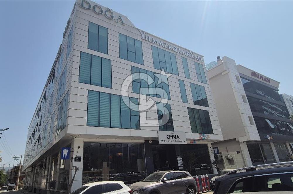 Bayraklı Adliye Yakını Doğa Plazada 82 m2 Geniş 2+1 Kiralık Ofis
