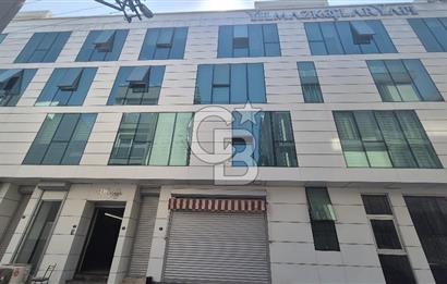 Bayraklı Adliye Yakını Doğa Plazada 82 m2 Geniş 2+1 Kiralık Ofis