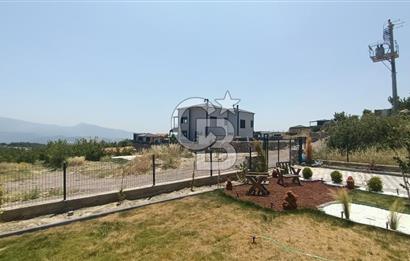 Bornova Yaka köy Tarla Ve eşyalı 1+1 prefabrik ev 