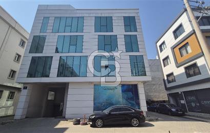 Bayraklı Adliye Yakını Doğa Plazada 82 m2 Geniş 2+1 Kiralık Ofis