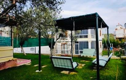 EDREMİT AVCILARDA BÜYÜK BAHÇE KULLANIMLI VİLLA