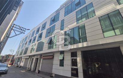 Bayraklı Adliye Yakını Doğa Plazada 82 m2 Geniş 2+1 Kiralık Ofis