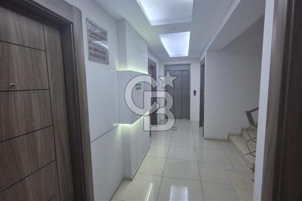 Bayraklı Adliye Yakını Doğa Plazada 82 m2 Geniş 2+1 Kiralık Ofis