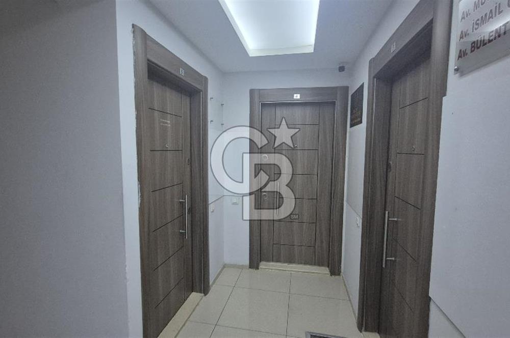 Bayraklı Adliye Yakını Doğa Plazada 82 m2 Geniş 2+1 Kiralık Ofis