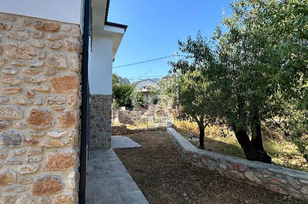 Zeytincik’de Doğa ile iç içe satılık villa