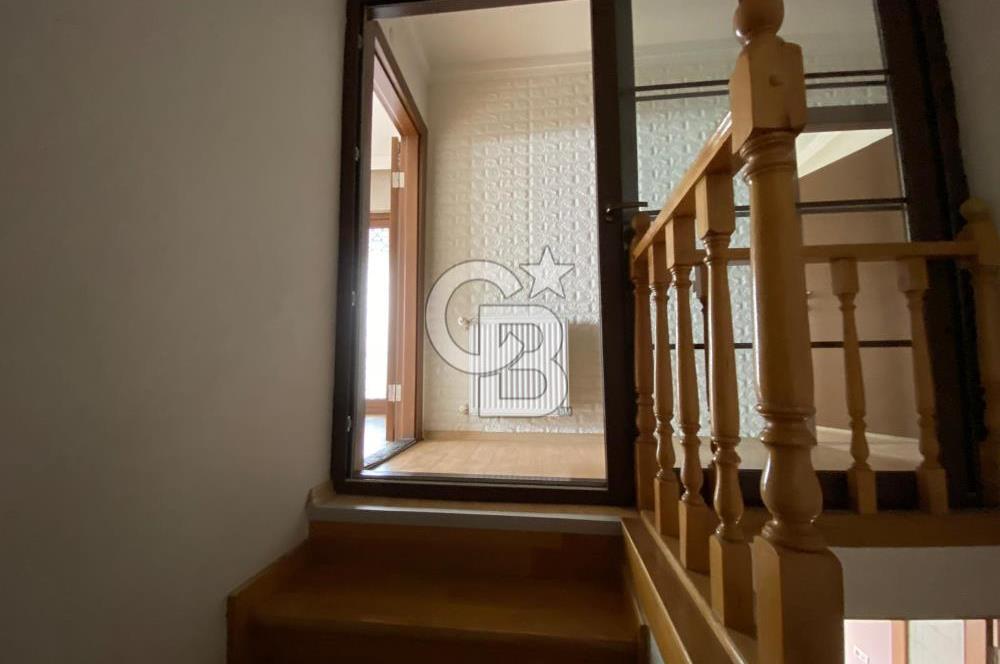 RAGIP TÜZÜN'DE ANIL SOKAK METRO YAKINI KİRALIK 4+1 DUBLEKS DAİRE