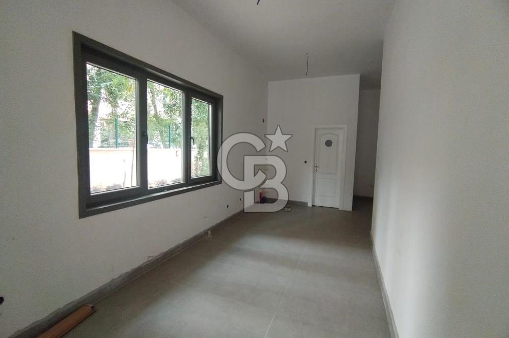 caddebostan ömerpaşa cad üzeri iskanlı ön kullanımlı 