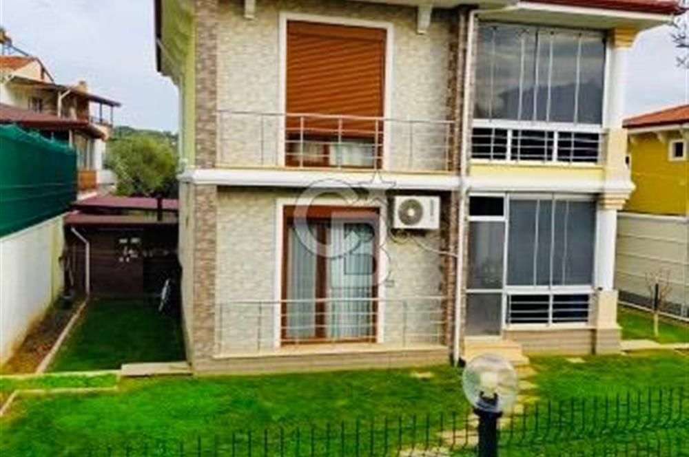 EDREMİT AVCILARDA BÜYÜK BAHÇE KULLANIMLI VİLLA