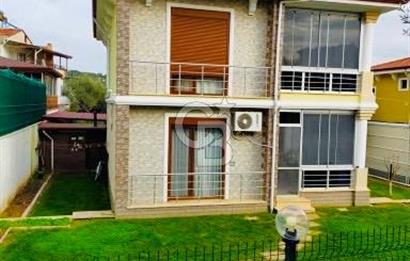 EDREMİT AVCILARDA BÜYÜK BAHÇE KULLANIMLI VİLLA