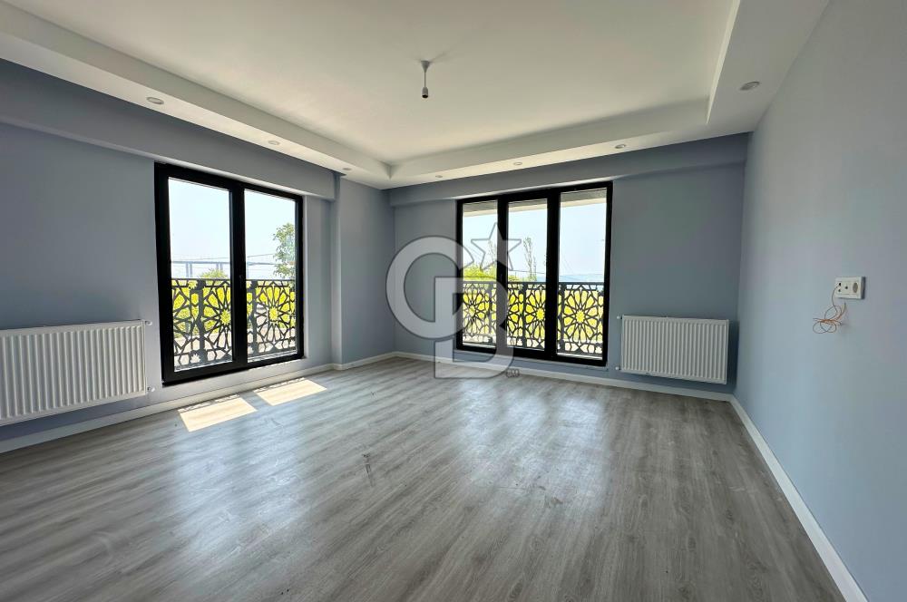 Çanakkale Lapseki'de Denize Nazır Geniş Balkonlu 3+1 Daire