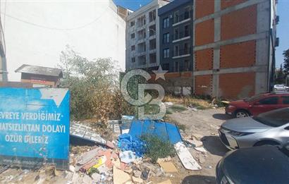 Ataşehir'de eski havaalanı  caddesi tramvay durağı karşısında 4 kat imarlı satılık arsa