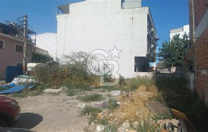 Ataşehir'de eski havaalanı  caddesi tramvay durağı karşısında 4 kat imarlı satılık arsa