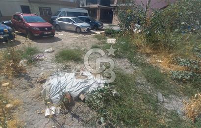Ataşehir'de eski havaalanı  caddesi tramvay durağı karşısında 4 kat imarlı satılık arsa