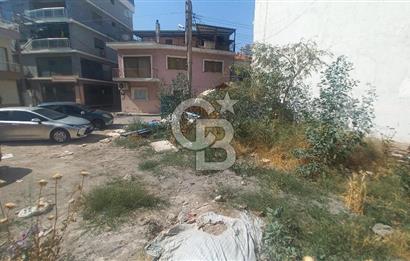 Ataşehir'de eski havaalanı  caddesi tramvay durağı karşısında 4 kat imarlı satılık arsa