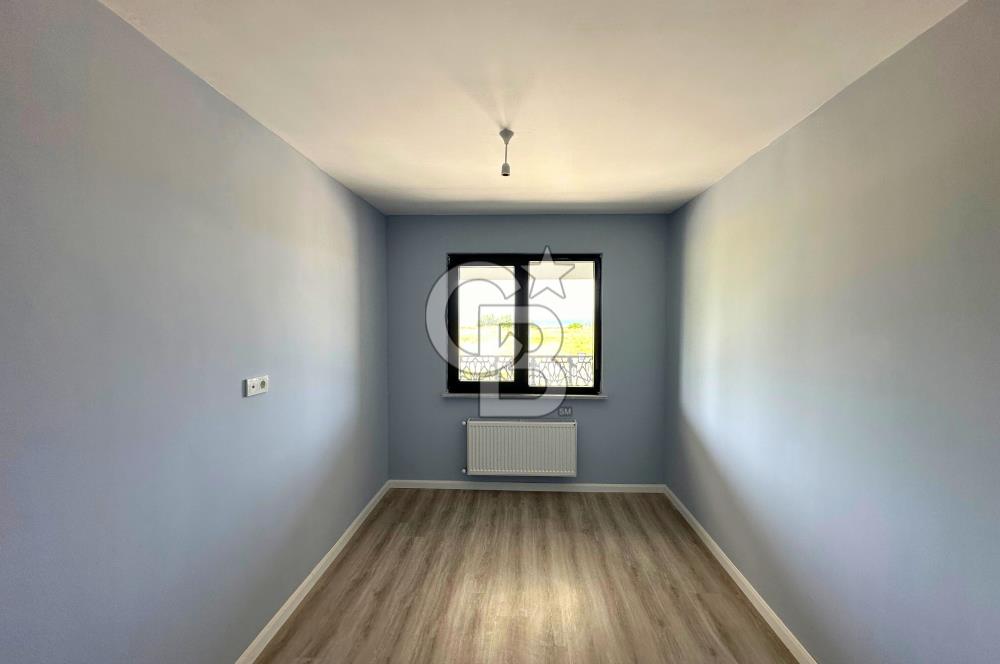 Çanakkale Lapseki'de Denize Nazır Geniş Balkonlu 3+1 Daire
