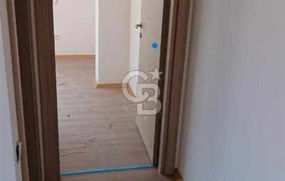 Balçova'da Satılık Üniversite Yakını Geniş 1+1 Daire