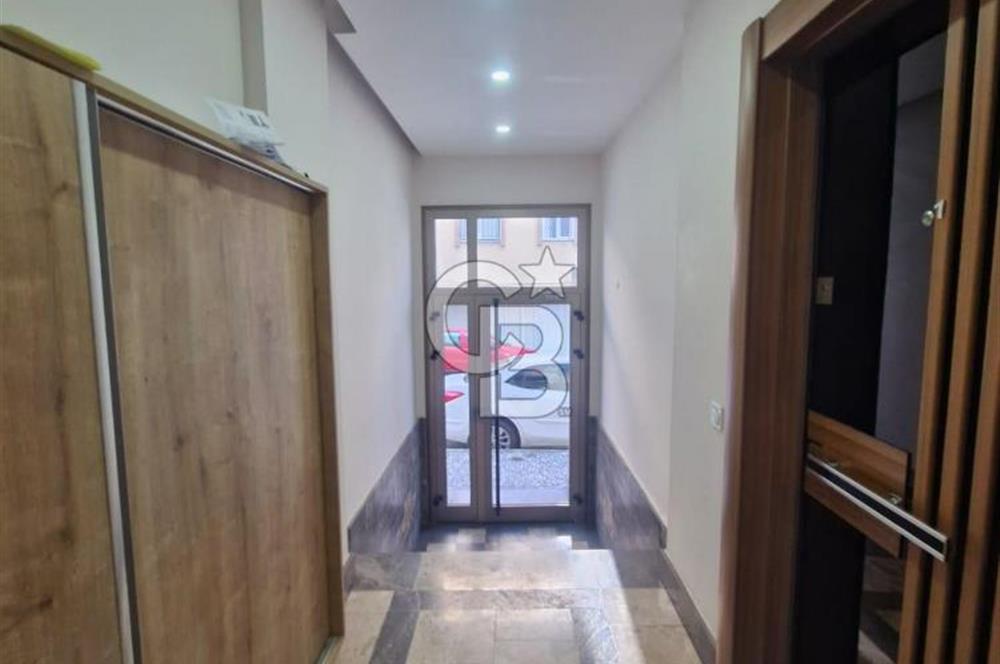 Balçova'da Satılık Üniversite Yakını Geniş 1+1 Daire