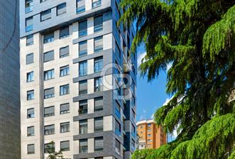 KOZYATAĞI MERKEZ 220 M2 4+1 GENÇ BİNA MÜKEMMEL LOKASYON