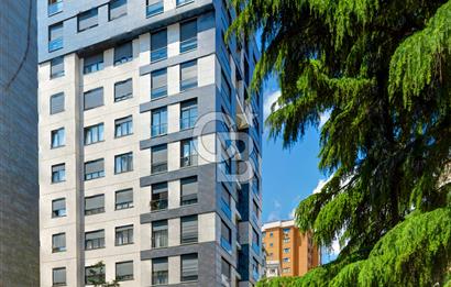 KOZYATAĞI MERKEZ 220 M2 4+1 GENÇ BİNA MÜKEMMEL LOKASYON