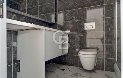 KOZYATAĞI MERKEZ 220 M2 4+1 GENÇ BİNA MÜKEMMEL LOKASYON