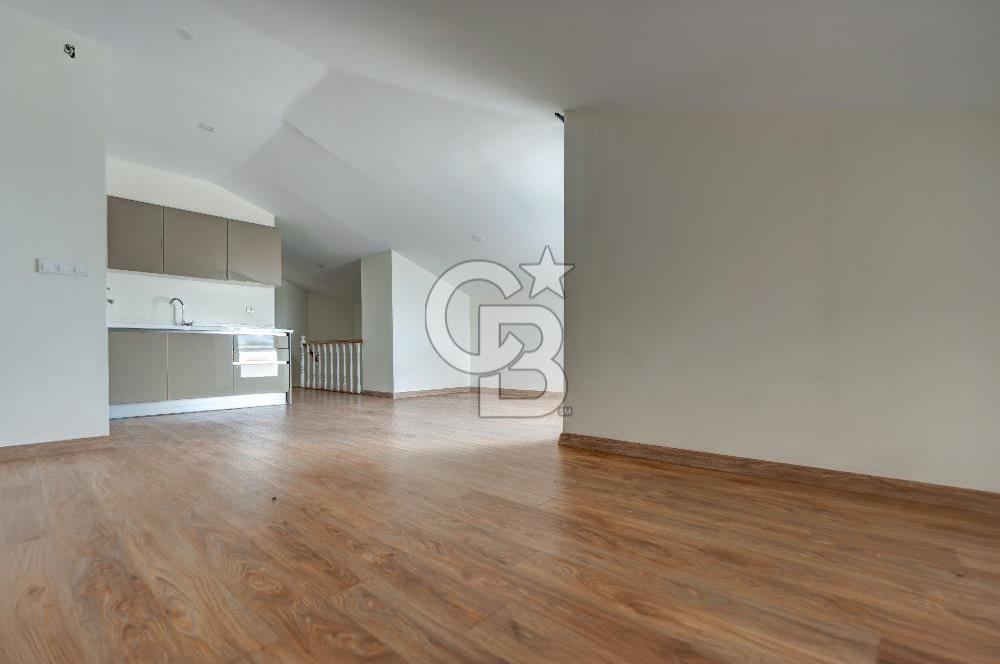 KOZYATAĞI MERKEZ 220 M2 4+1 GENÇ BİNA MÜKEMMEL LOKASYON