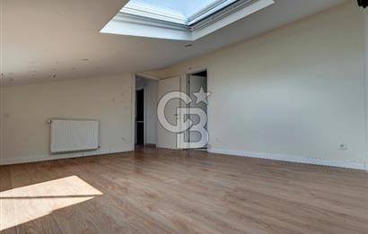KOZYATAĞI MERKEZ 220 M2 4+1 GENÇ BİNA MÜKEMMEL LOKASYON
