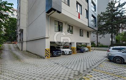 KOZYATAĞI MERKEZ 220 M2 4+1 GENÇ BİNA MÜKEMMEL LOKASYON