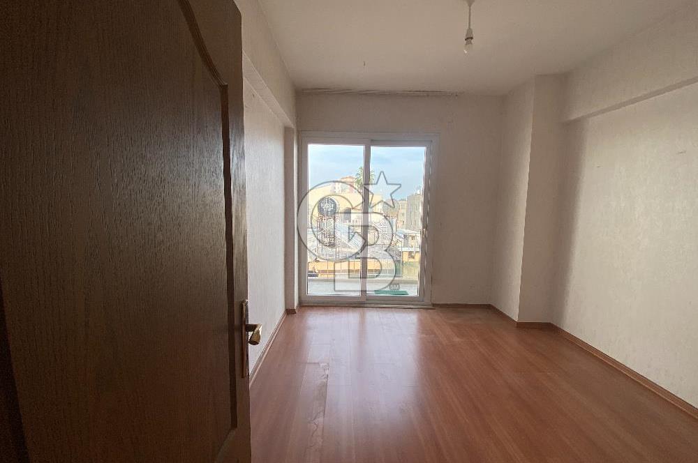 Mersin Yenişehir Pirireis Mahallesinde Satılık 3+1 Daire