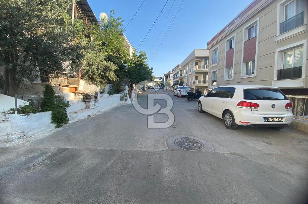 BUCA TINAZTEPEDE 5 YAŞINDA 1+1 SATILIK DAİRE