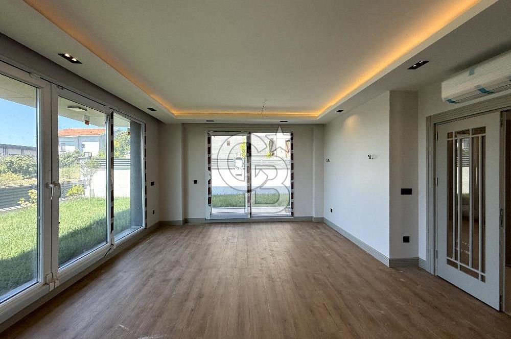 Kumburgaz'da Deniz Manzaralı Sıfır 4+2 Satılık Müstakil Villa